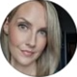 martina-reviews-becca